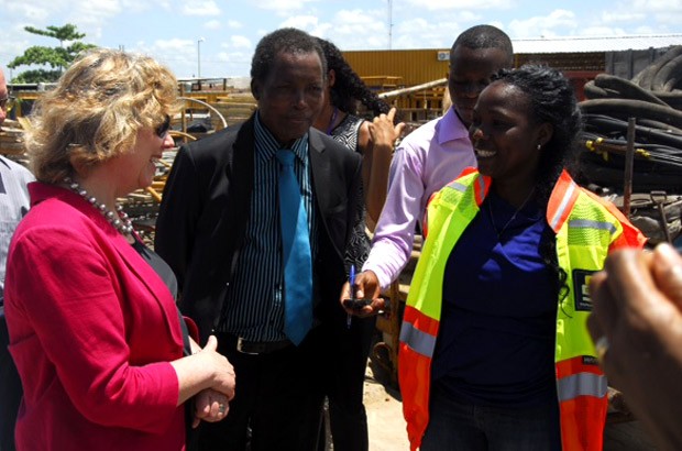 Baroness Northover meets Ana Quitela at the Stefanutti Stocks Construction School in Zimpeto, Maputo. Picture: Tomas Cumbana